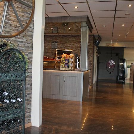 Hotel Restaurant 'T Klokje Ренессе Экстерьер фото