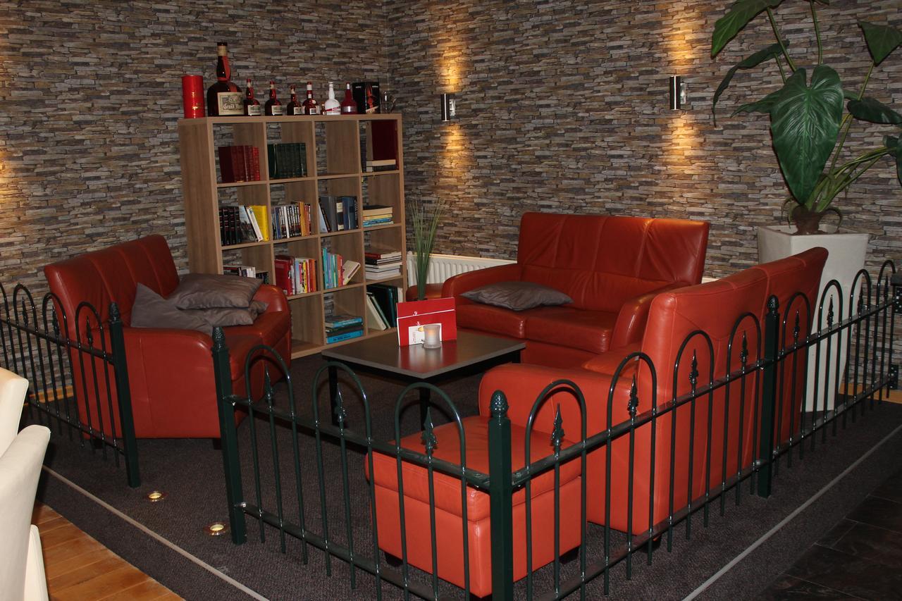 Hotel Restaurant 'T Klokje Ренессе Экстерьер фото